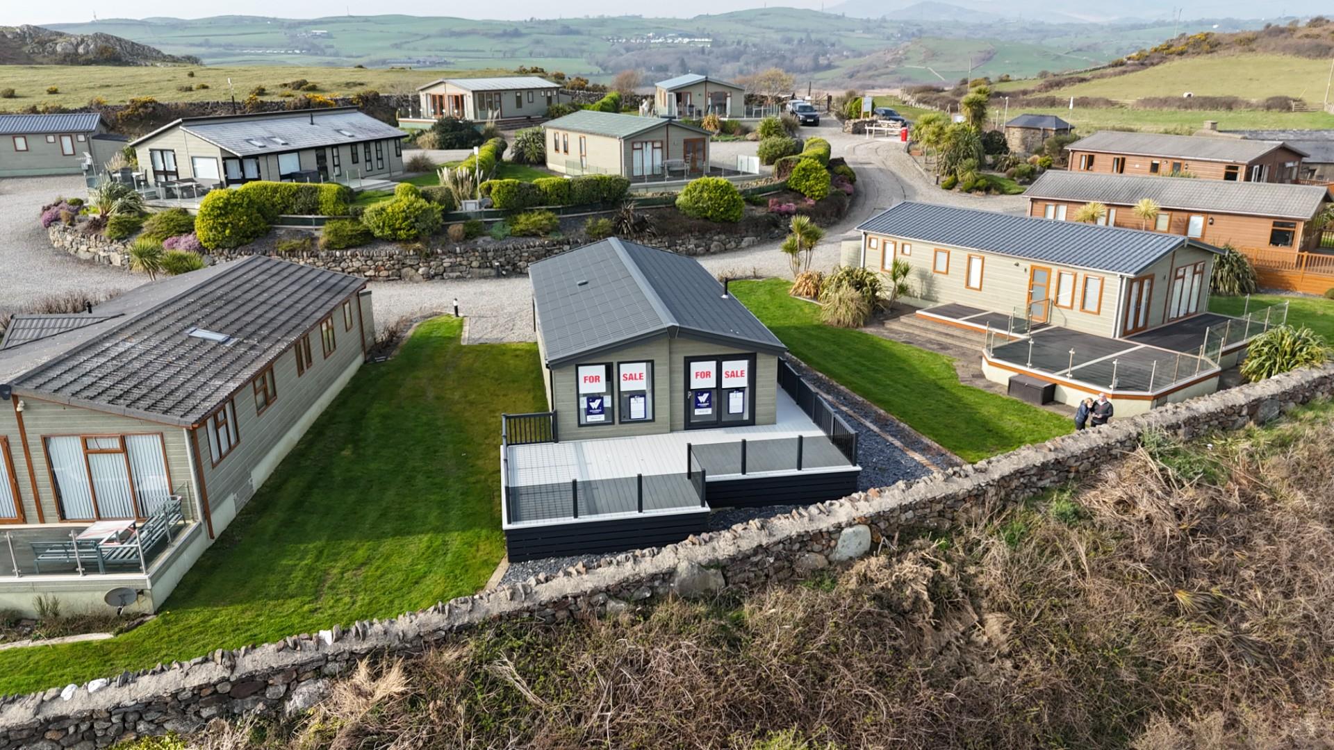 Chalet 4, Taliesin Lodge Park, Treflys